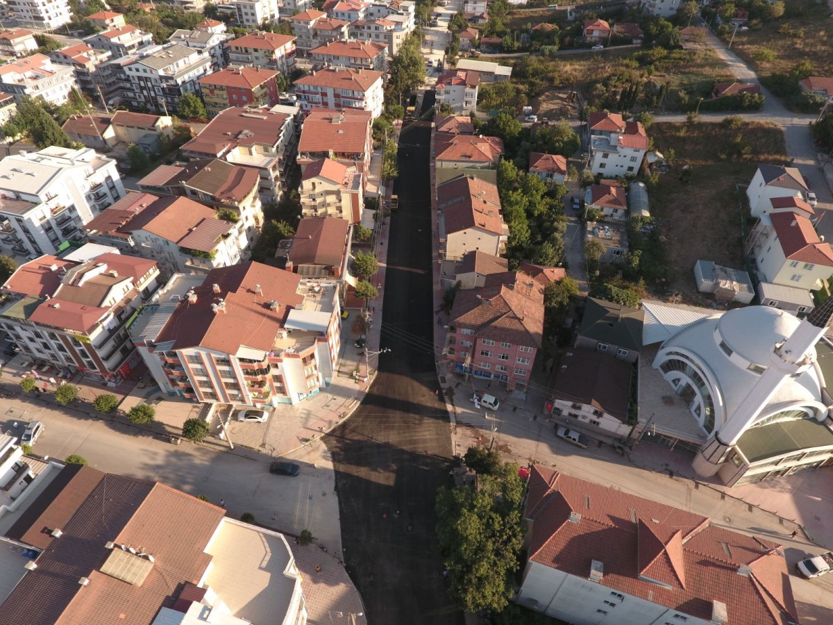 18 YILLIK ASFALT SORUNU ÇÖZÜLÜYOR