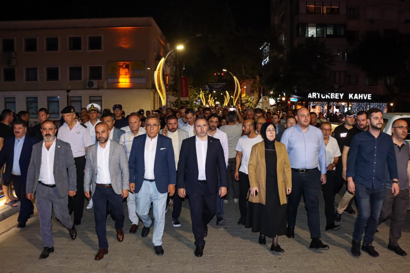 24 YIL GEÇSE DE ACILAR HALEN TAZE