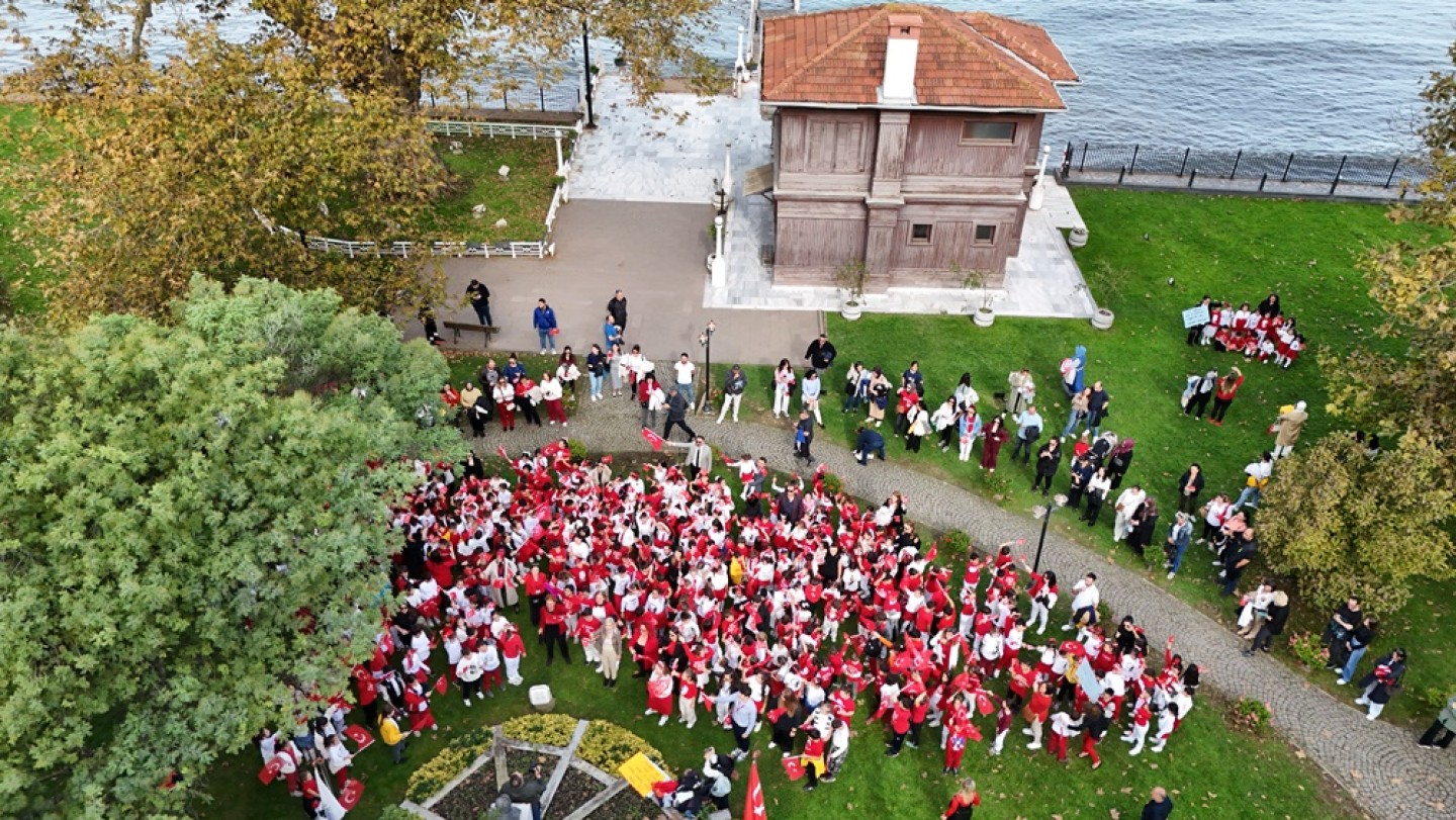 29 EKİM CUMHURİYET BAYRAMI ÖNCESİ YÜRÜYEN KÖŞK YİNE İLGİ ODAĞI