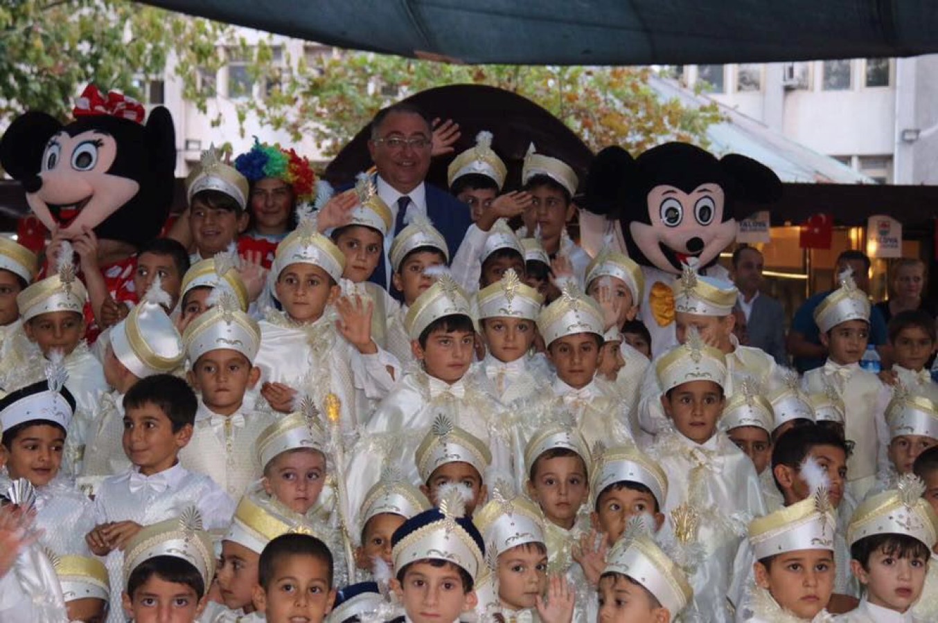 AĞUSTOS AYI DOPDOLU GEÇECEK