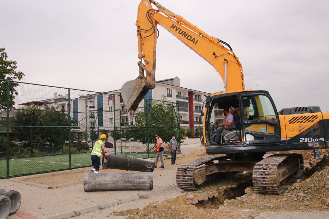 ALTYAPI EKSİKLİKLERİ GİDERİLİYOR