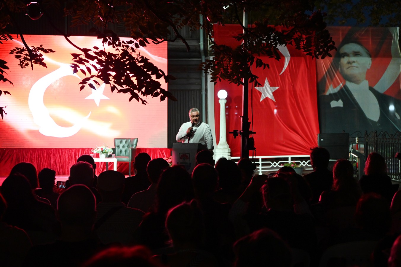 ATATÜRK’ÜN YALOVA’YA GELİŞİNİN 96. YIL DÖNÜMÜ, MİRASI OLAN YÜRÜYEN KÖŞK’TE KUTLANDI