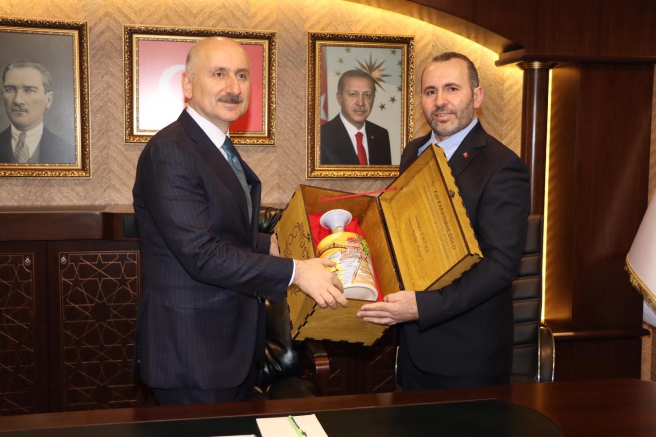 BAKAN KARAİSMAİLOĞLU YALOVA BELEDİYESİNİ ZİYARET ETTİ