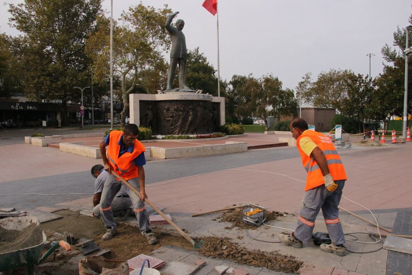 BAKIM VE ONARIMLAR SÜRÜYOR