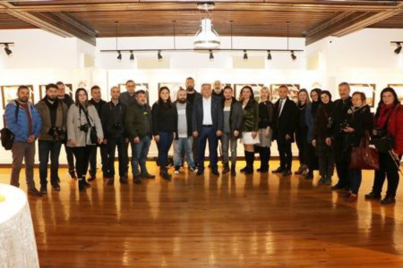 BASININ GÖZÜNDEN FOTOĞRAF SERGİSİ AÇILDI