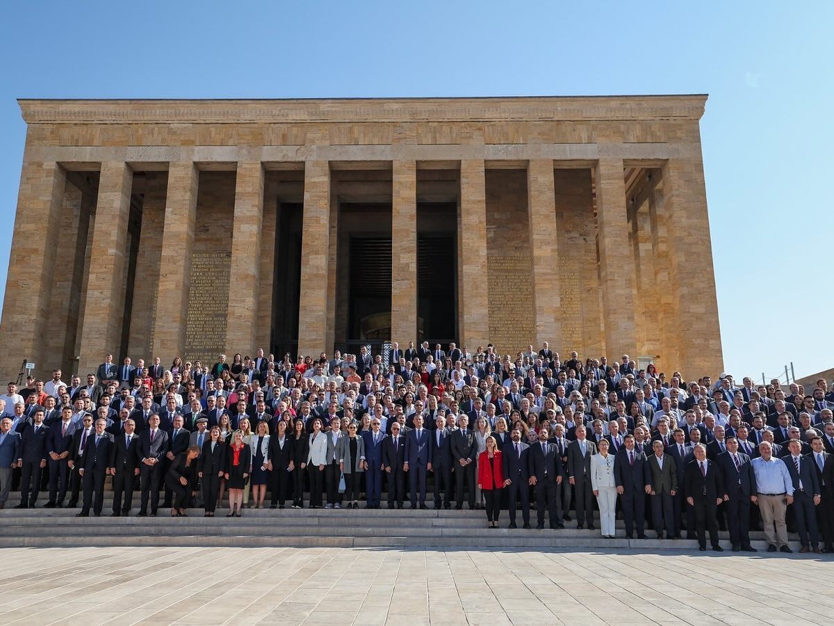 BAŞKAN GÜREL, CHP’NİN İKİNCİ YÜZYIL DEĞİŞİM KURULTAYI’NA KATILDI