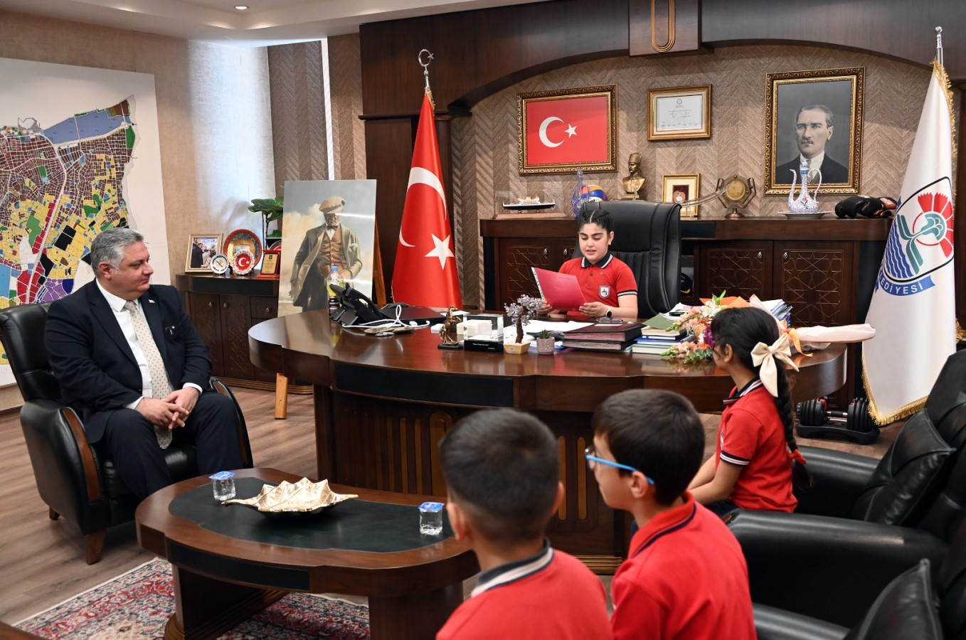 BAŞKAN GÜREL KOLTUĞUNU ELA’YA DEVRETTİ