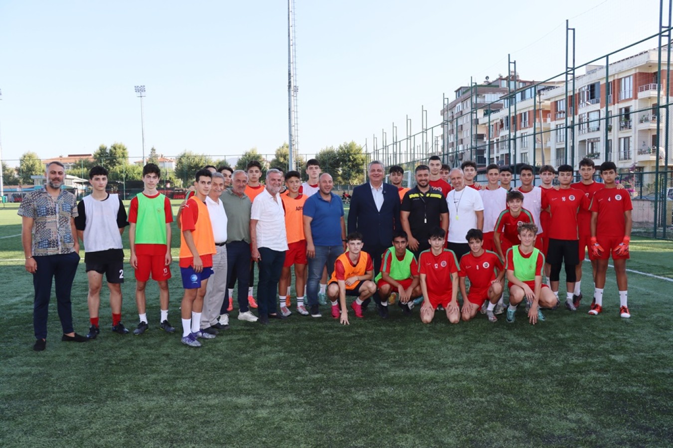 BAŞKAN GÜREL’DEN YALOVASPOR’A ZİYARET