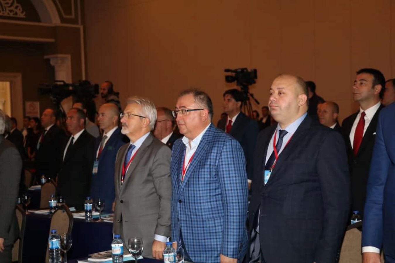 BAŞKAN SALMAN, İZMİRDE ÇALIŞTAYA KATILDI