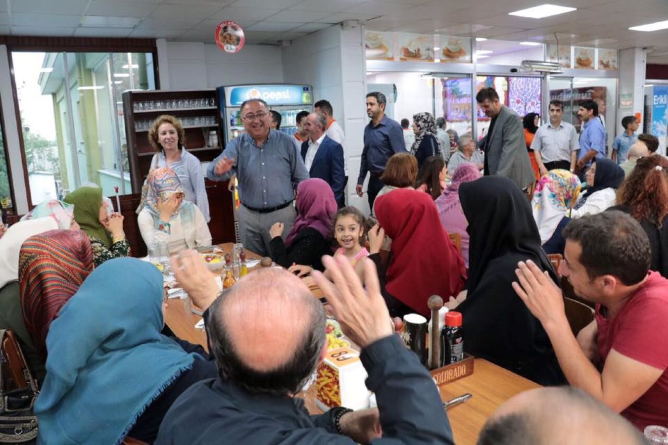 BAŞKAN SALMAN, PAZARCI ESNAFININ İFTARDA KONUĞU OLDU