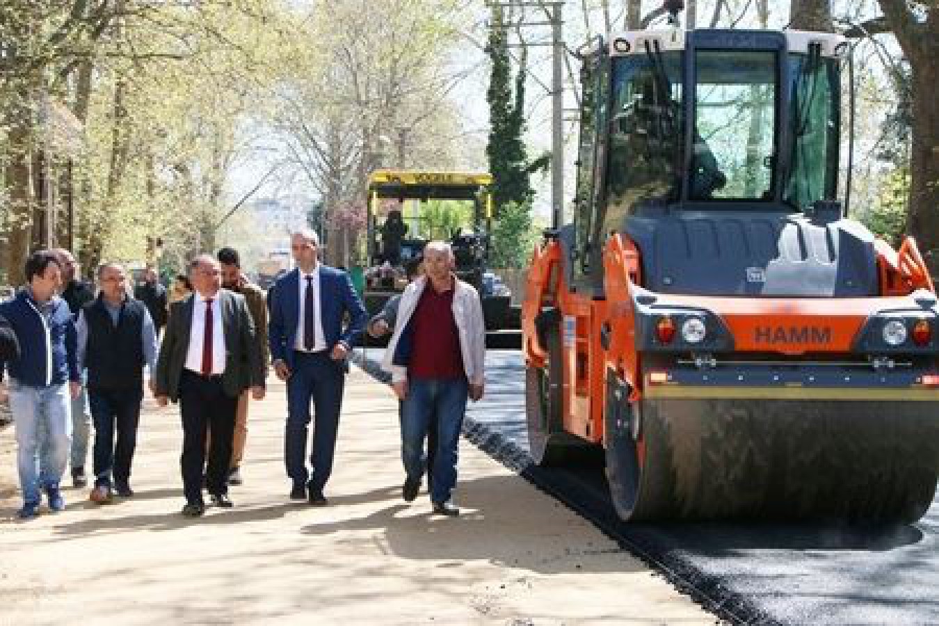 BAŞKAN SALMAN,“ASFALTLANMADIK YOL BIRAKMAYACAĞIZ”
