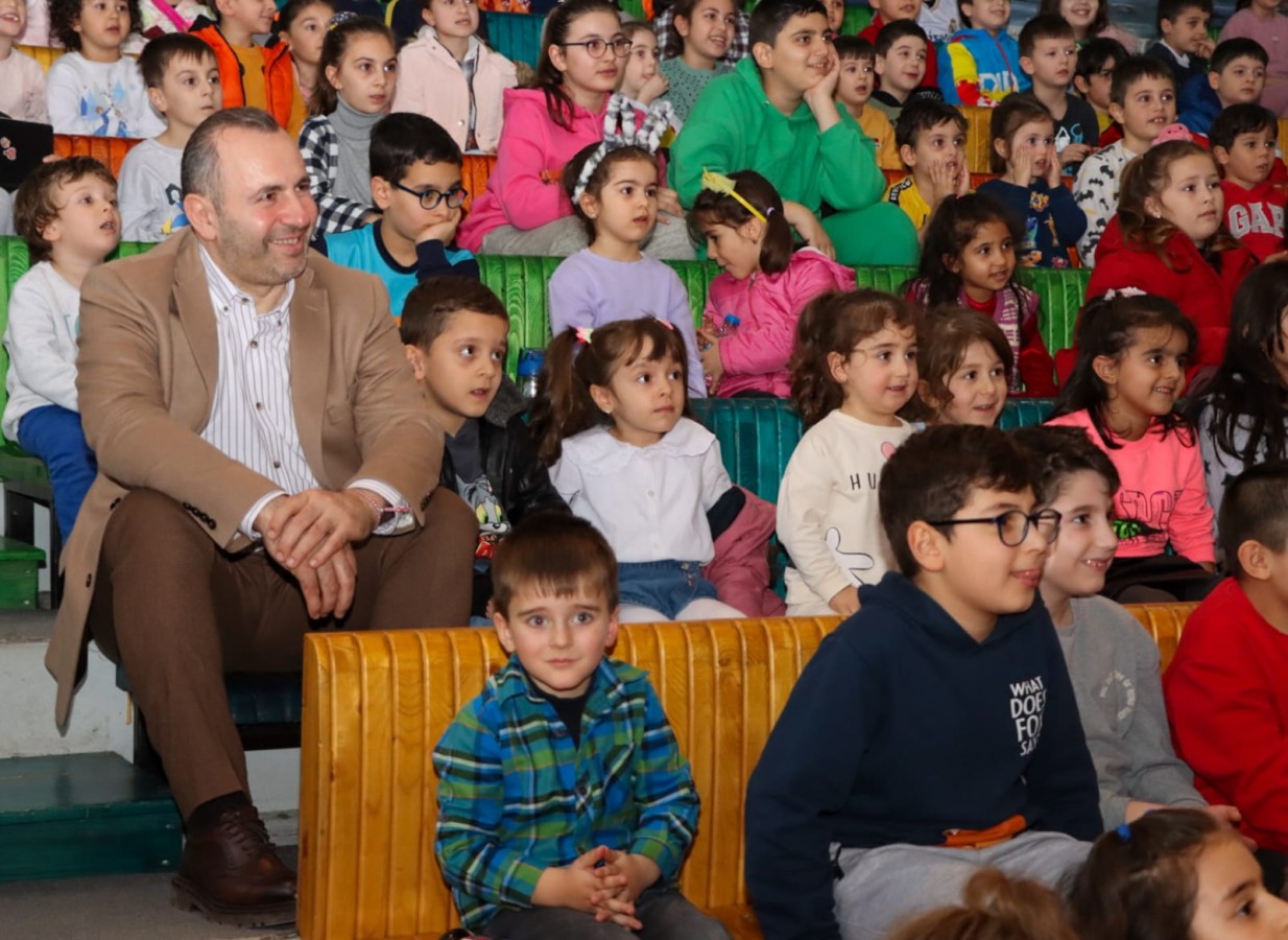 BAŞKAN TUTUK ÇOCUKLARLA BİR ARAYA GELDİ