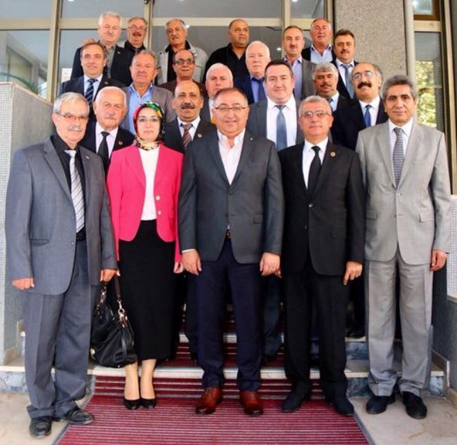 BAŞKAN VEFA SALMAN MUHTARLARLA BİR ARAYA GELDİ