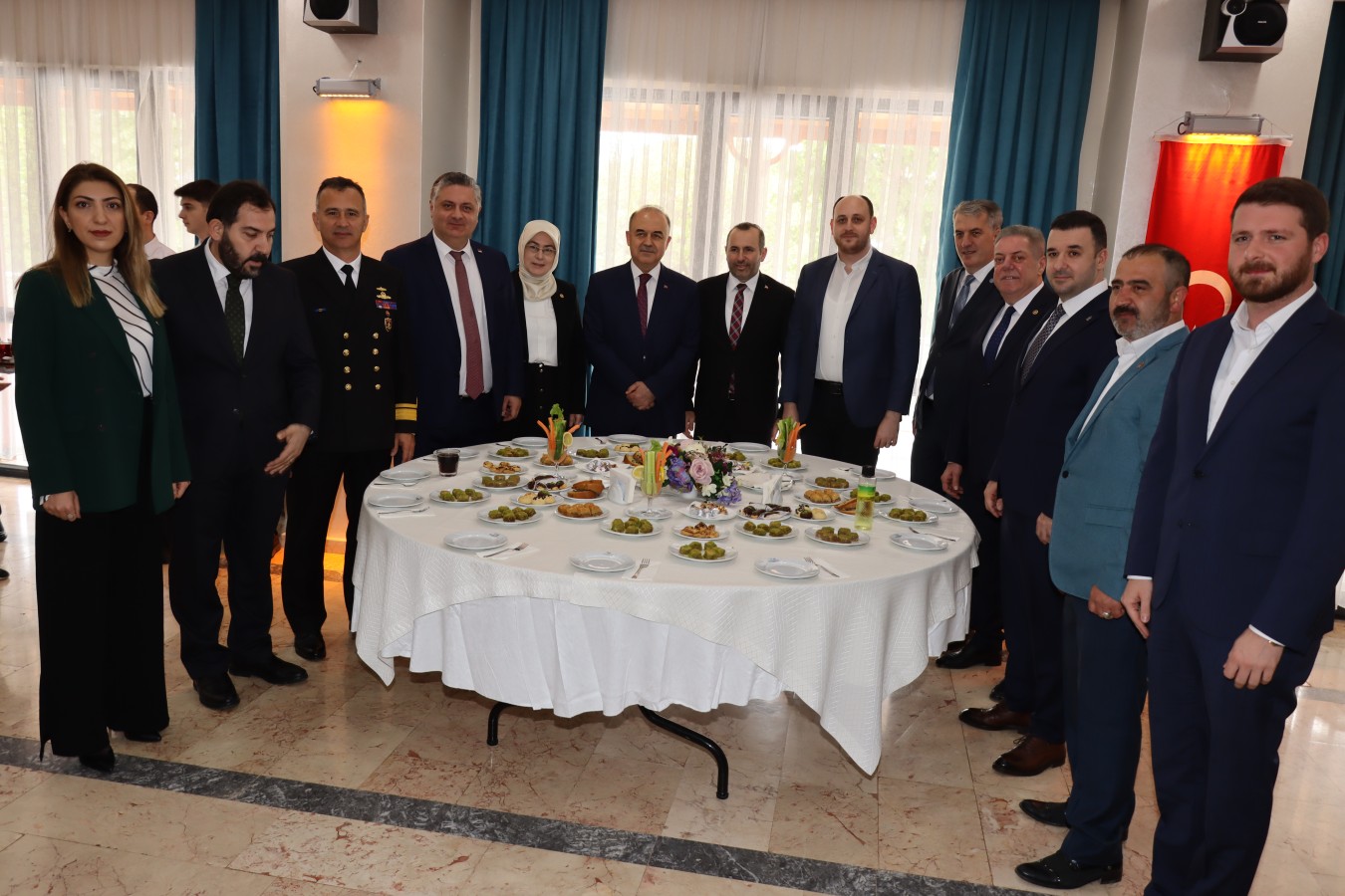 BAŞKAN VEKİLİ TUTUK BAYRAMLAŞMA PROGRAMINA KATILDI