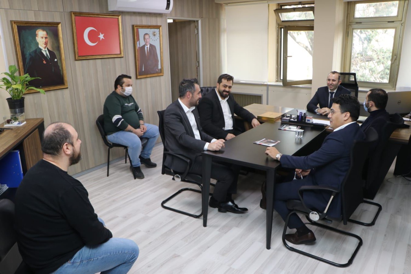 BAŞKAN VEKİLİ TUTUK GAZETECİLERİN GÜNÜNÜ KUTLADI