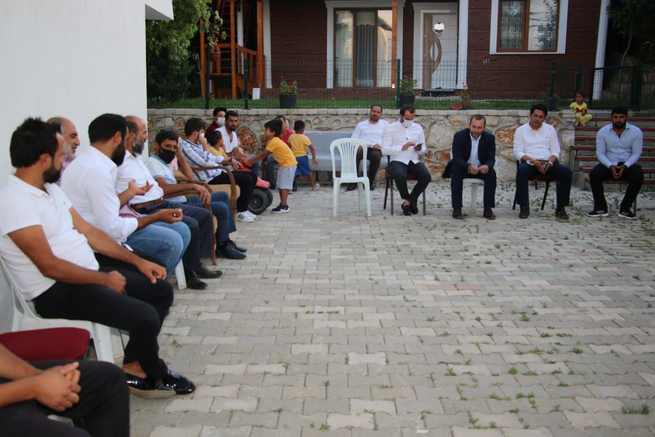 BAŞKAN VEKİLİ TUTUK MAHALLE ZİYARETLERİNE DEVAM EDİYOR