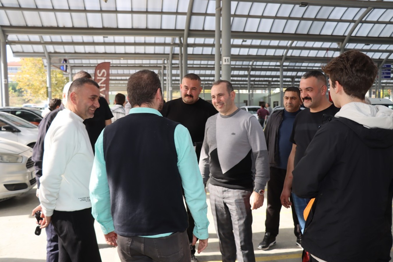 BAŞKAN VEKİLİ TUTUK OTO PAZARINI GEZDİ