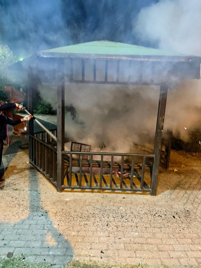 BİZ GÜZELLEŞTİRİYORUZ ONLAR! YAKIYOR