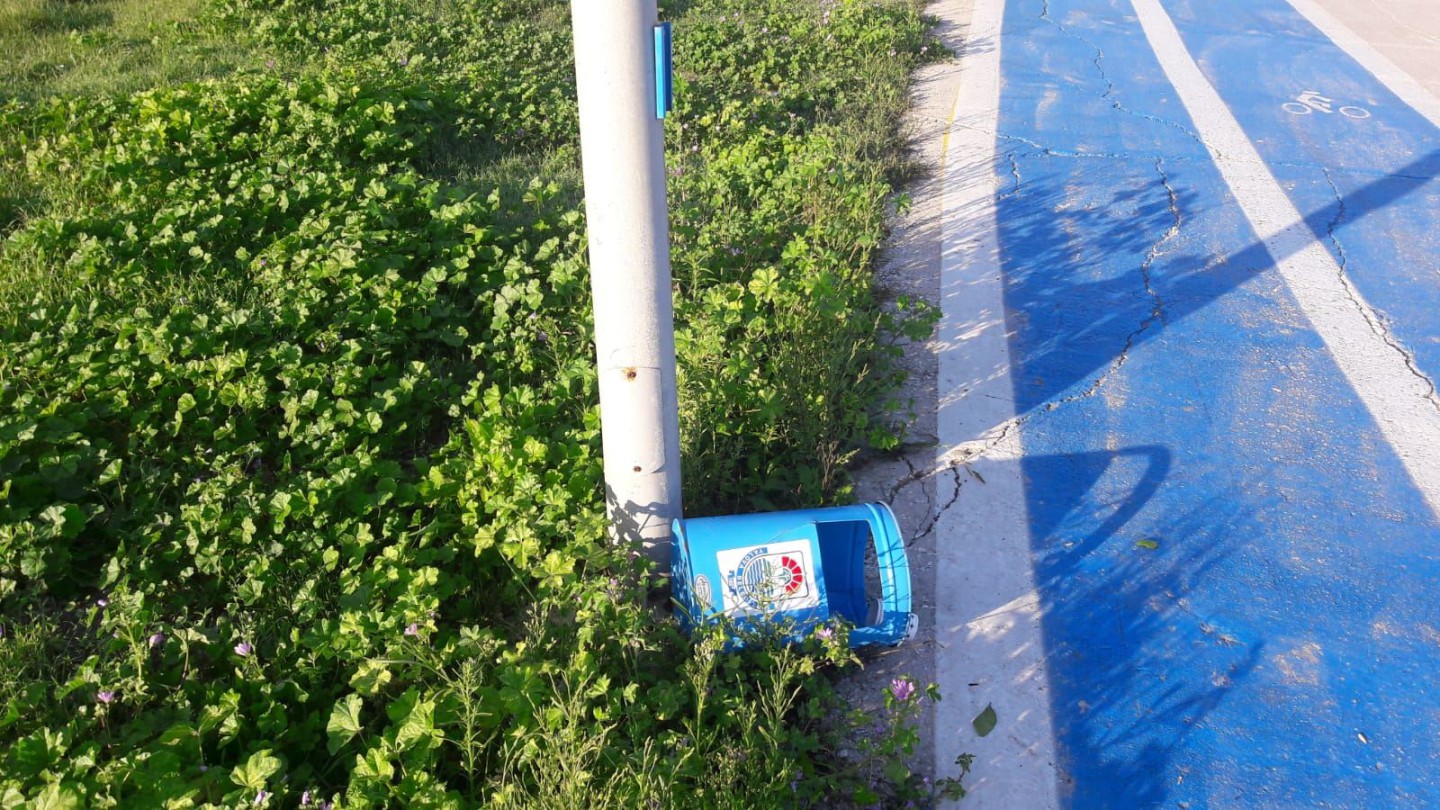 BU SEFERDE ÇÖP KUTULARINI KIRDILAR