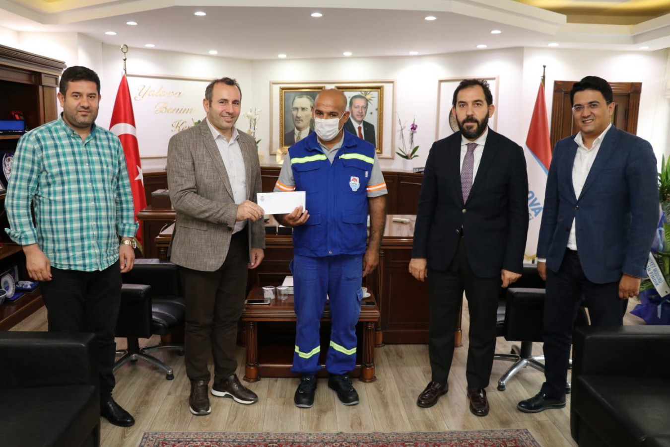 BULDUĞU 3 CÜZDANI SAHİPLERİNE TESLİM ETTİ