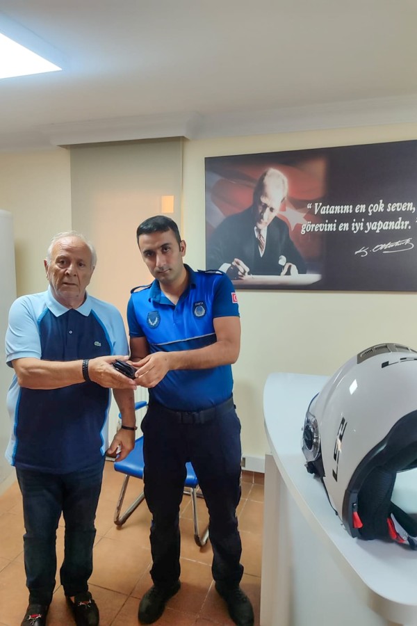 BULUNAN CÜZDAN SAHİBİNE TESLİM EDİLDİ