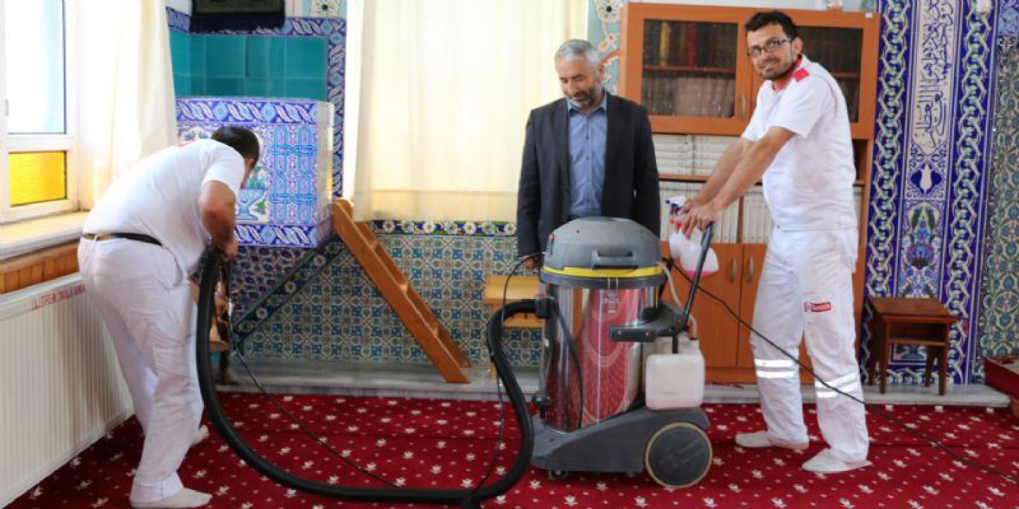 CAMİLERE RAMAZAN TEMİZLİĞİ