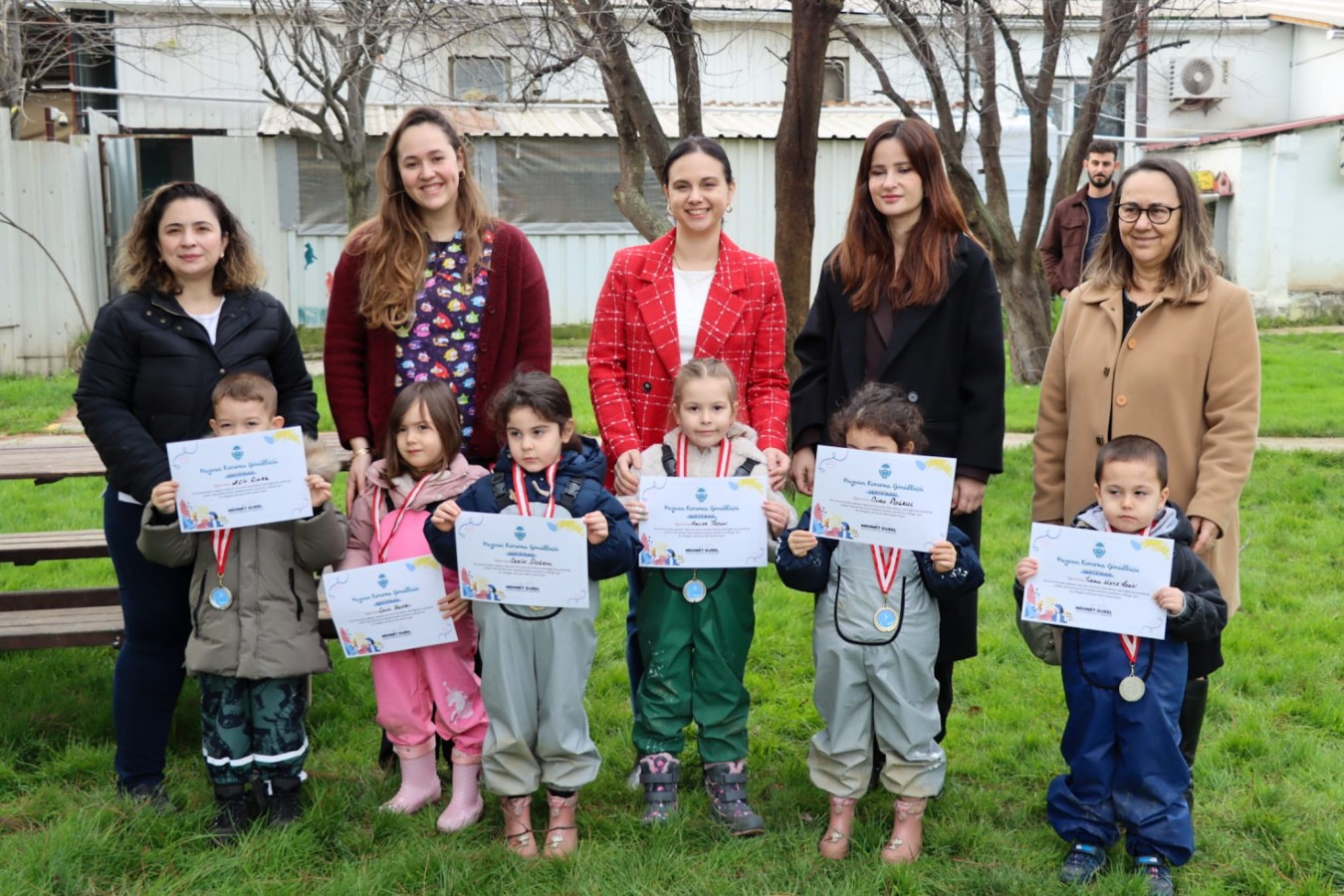 CAN DOSTLARA, GERİ DÖNÜŞTÜRÜLMÜŞ SICAK YUVALAR