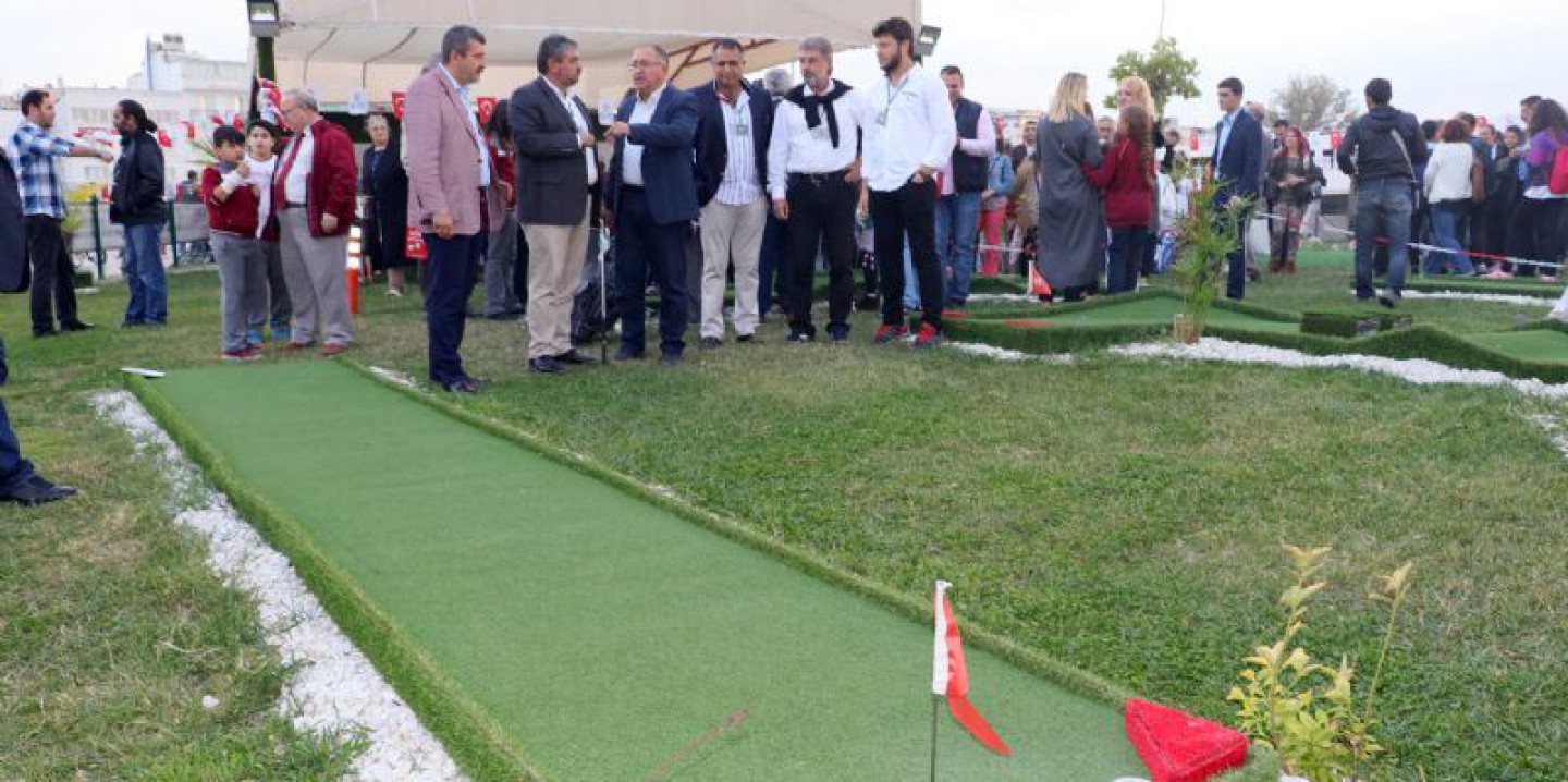 DENİZE KARŞI İLK MİNİ GOLF SAHASI