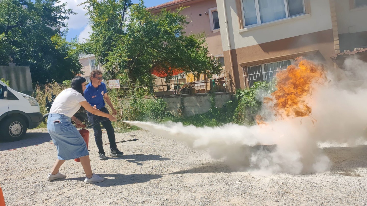 EĞİTİMLER DEVAM EDİYOR