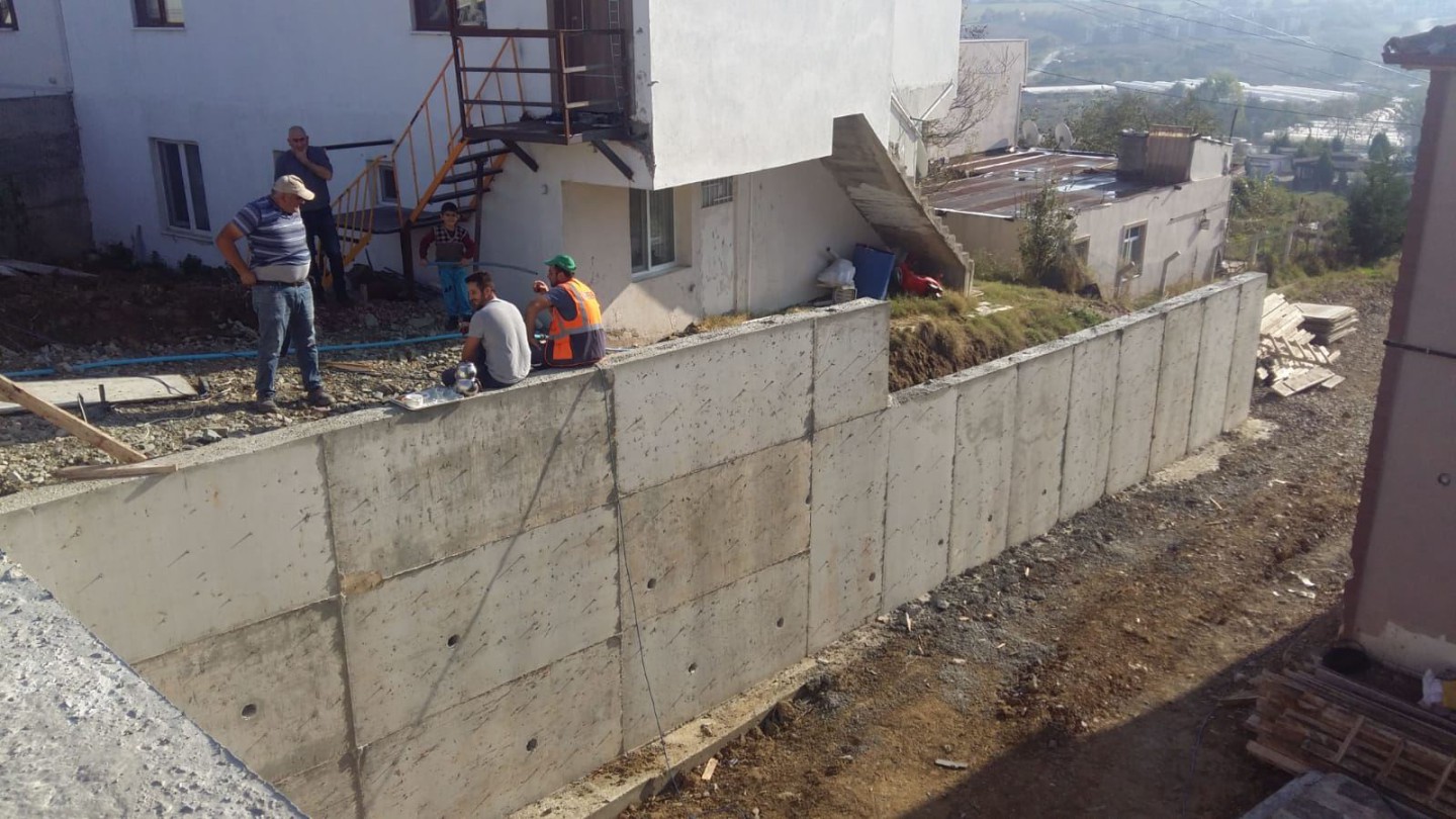 FEN İŞLERİ MÜDÜRLÜĞÜ BİRÇOK NOKTADA ÇALIŞMALARINI SÜRDÜRÜYOR