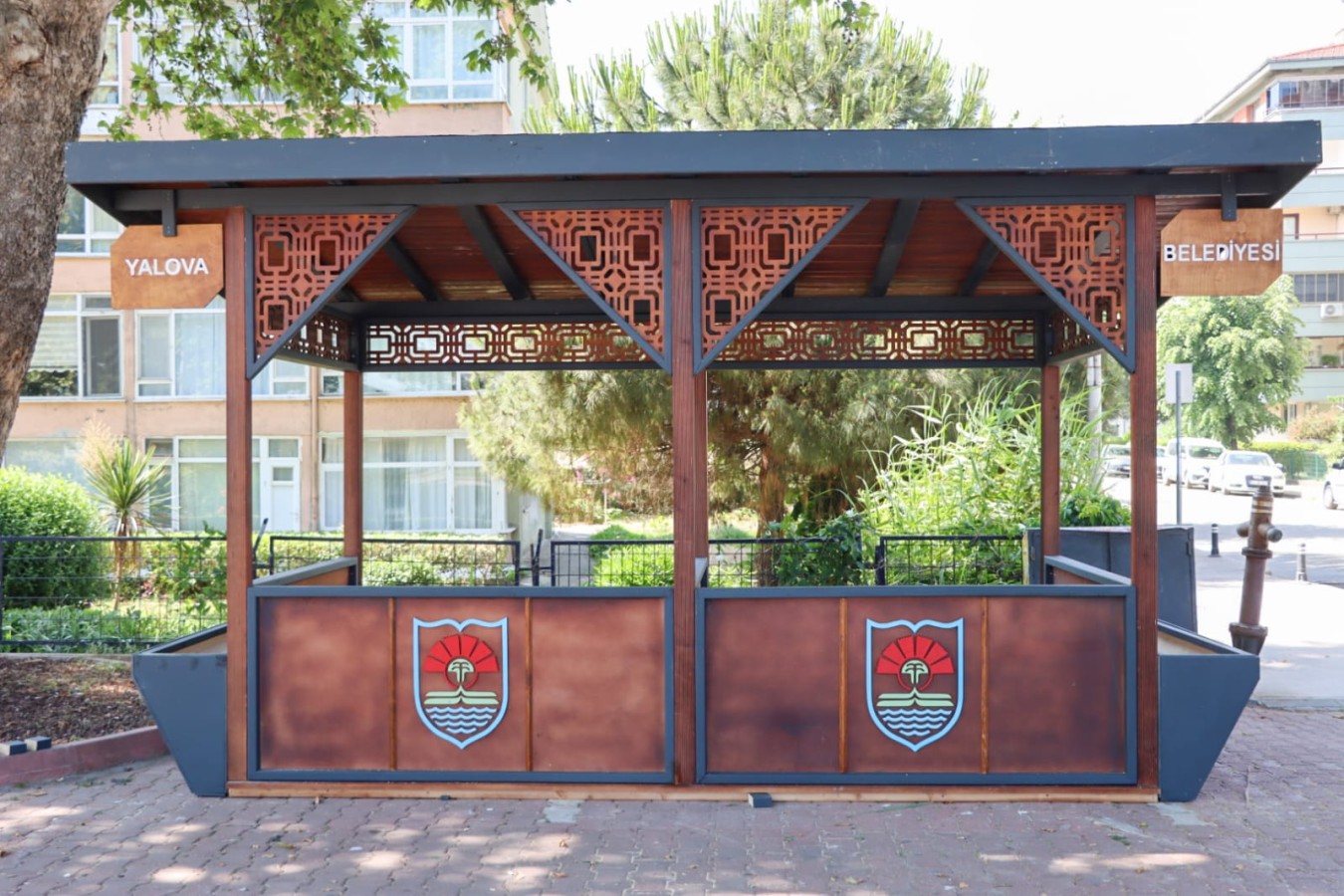 GAZİPAŞA CADDESİ'NDE SEYYAR SATIŞLAR MODERNLEŞİYOR