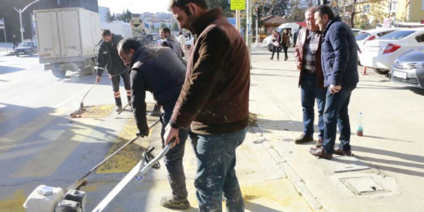 GEÇMİŞTE YAPILAN TRAFİKTEKİ YANLIŞ UYGULAMALAR DÜZELTİLİYOR