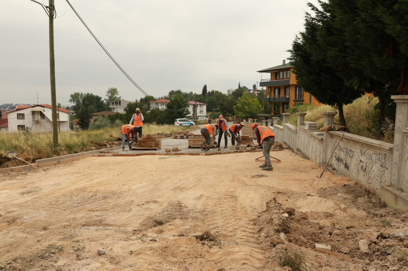 HEDEF; PARKESİZ, BAKIMSIZ SOKAK KALMAMASI..