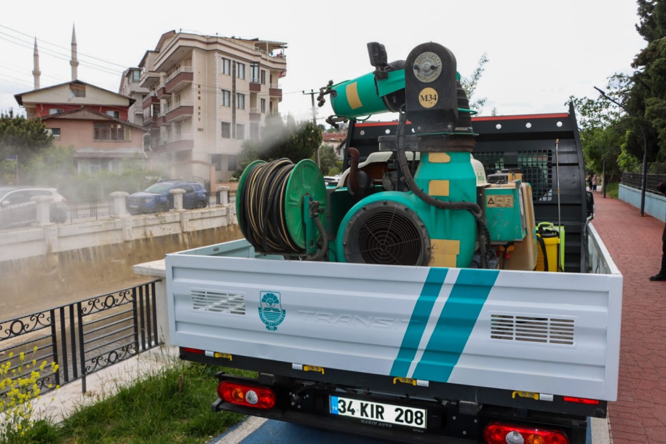 İLAÇLAMA ÇALIŞMALARI GECE GÜNDÜZ DEVAM EDİYOR