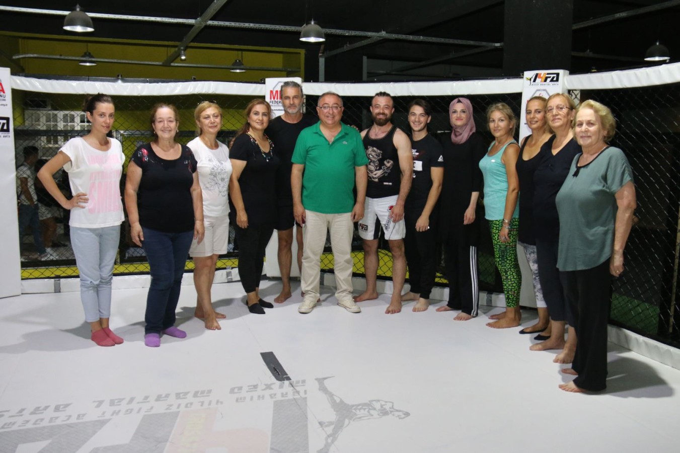 KADINLAR RİNGE ÇIKTI BAŞKAN SALMAN TAM DESTEK VERDİ