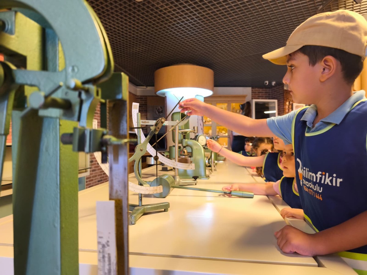 KAĞIT MÜZESİNDE MİNİKLER TARİHE DOKUNUYOR