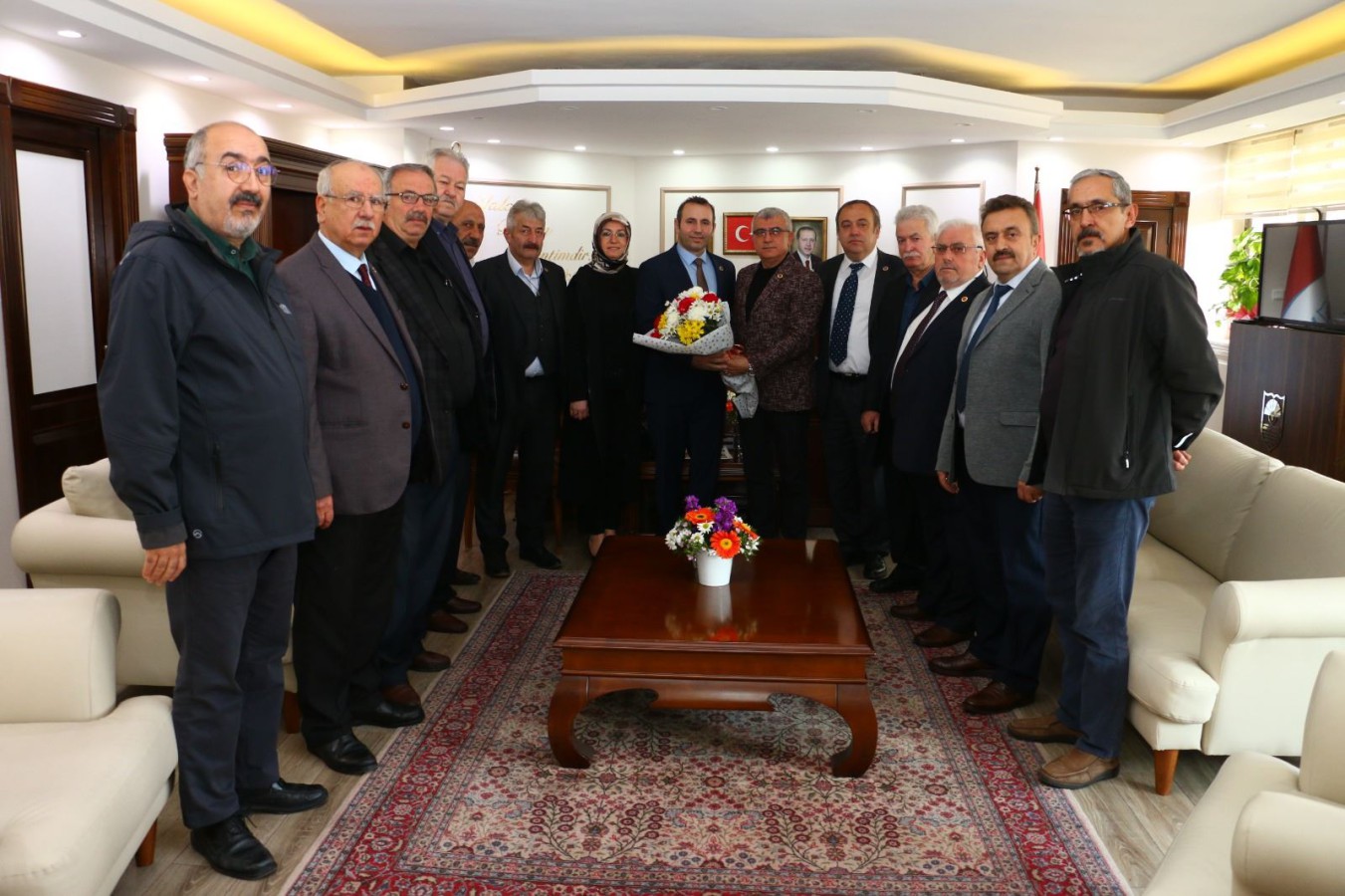 MAHALLE MUHTARLARINDAN BAŞKAN VEKİLİ TUTUK’A ZİYARET