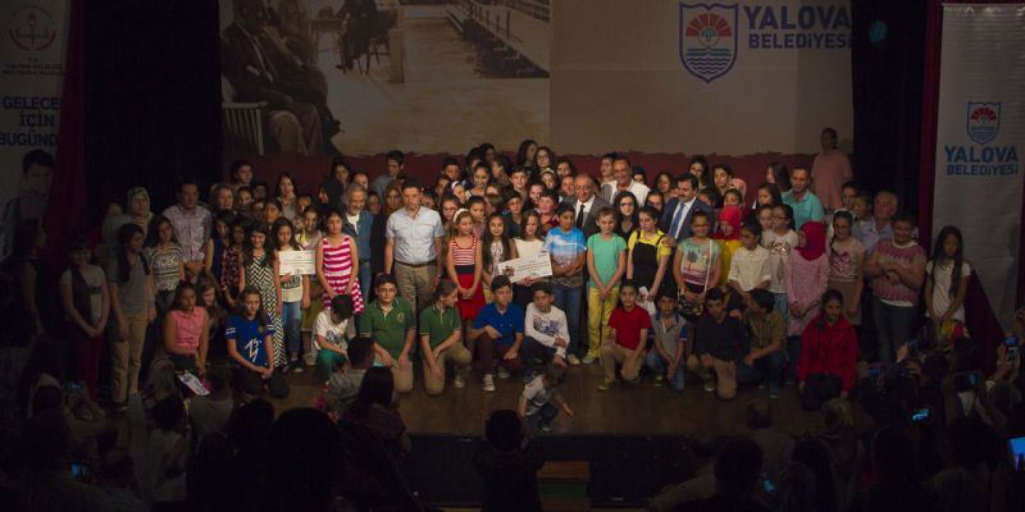 ‘MASALINI ANLAT VE ŞİİRİNİ OKU’ KAZANANLARI DÜZENLENEN TÖRENLE ÖDÜLLERİNİ ALDI