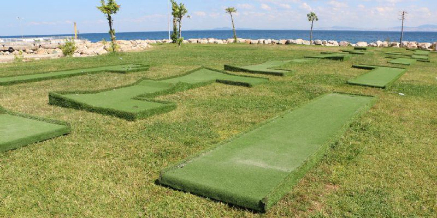 MİNİ GOLF SAHASININ YAPIMINA BAŞLANDI