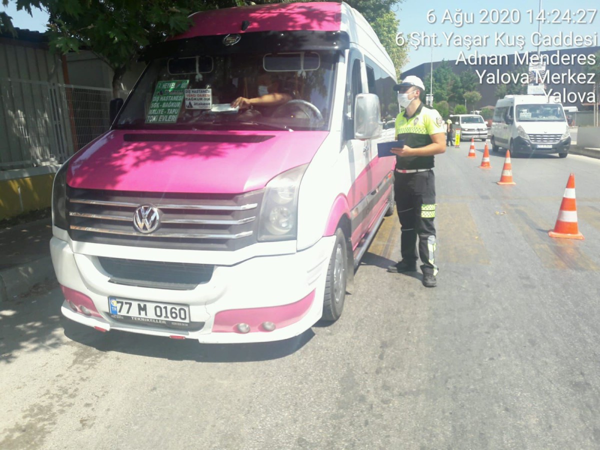 MİNİBÜSLERE DENETİM DEVAM EDİYOR