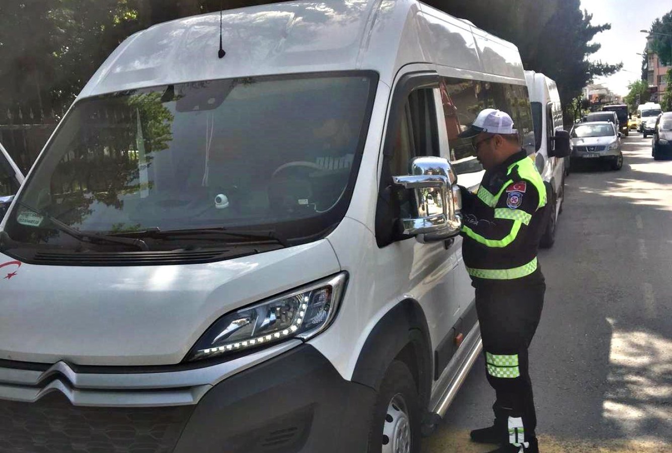 OKUL SERVİS ARAÇLARI DENETLENDİ