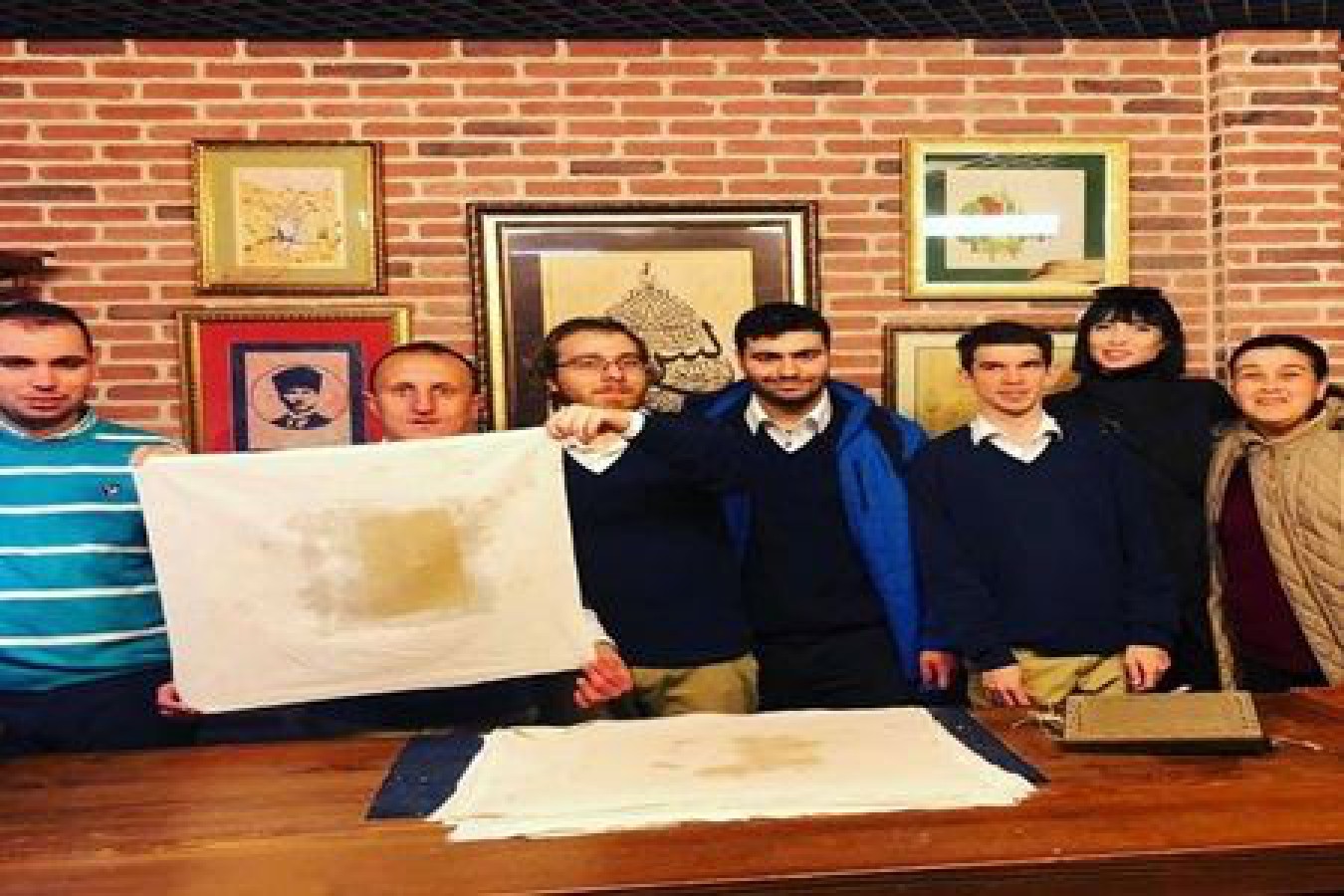 ÖZEL ÇOCUKLAR KENDİ KÂĞITLARINI YAPTI