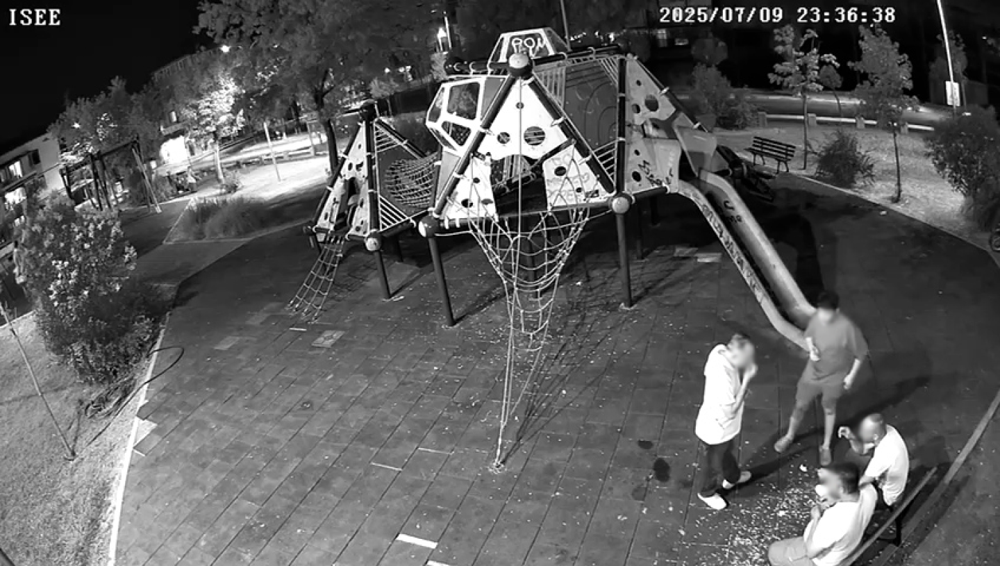 PARKTAKİ DUYARSIZLIĞA ‘ÇEVRE ZABITA’DAN ANINDA MÜDAHALE