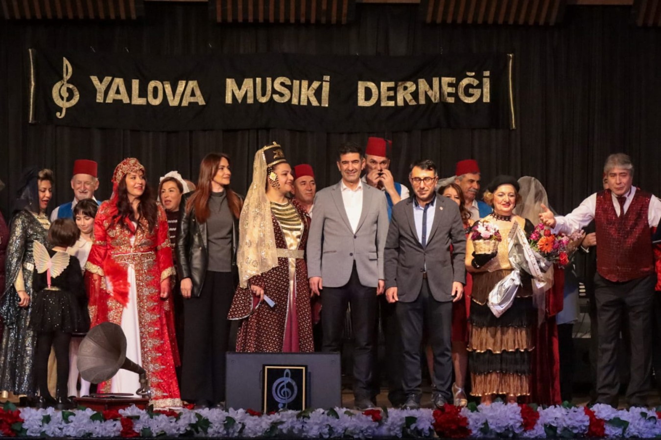 RAMAZAN EĞLENCESİ KULAKLARIN PASINI SİLDİ