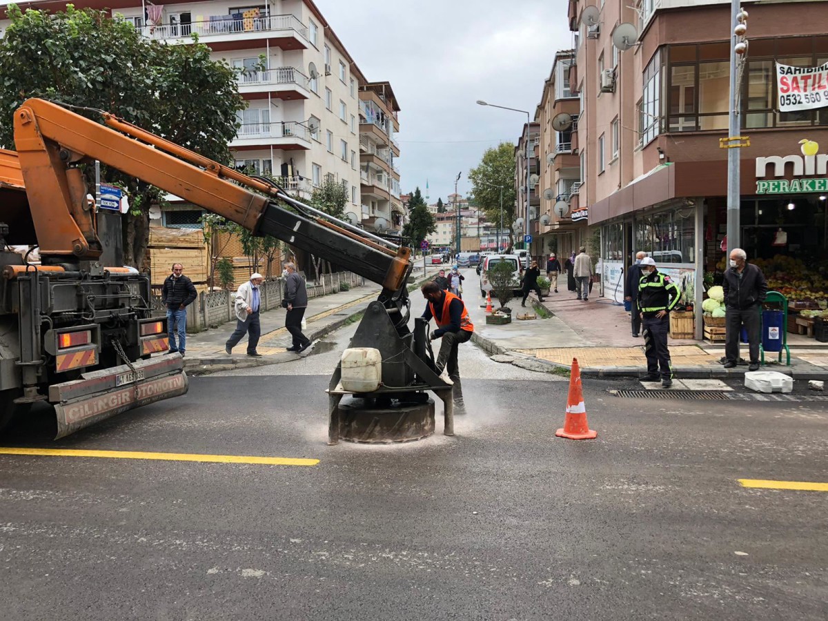 RÖGAR KAPAKLARI ASFALT SEVİYESİNE GETİRİLİYOR