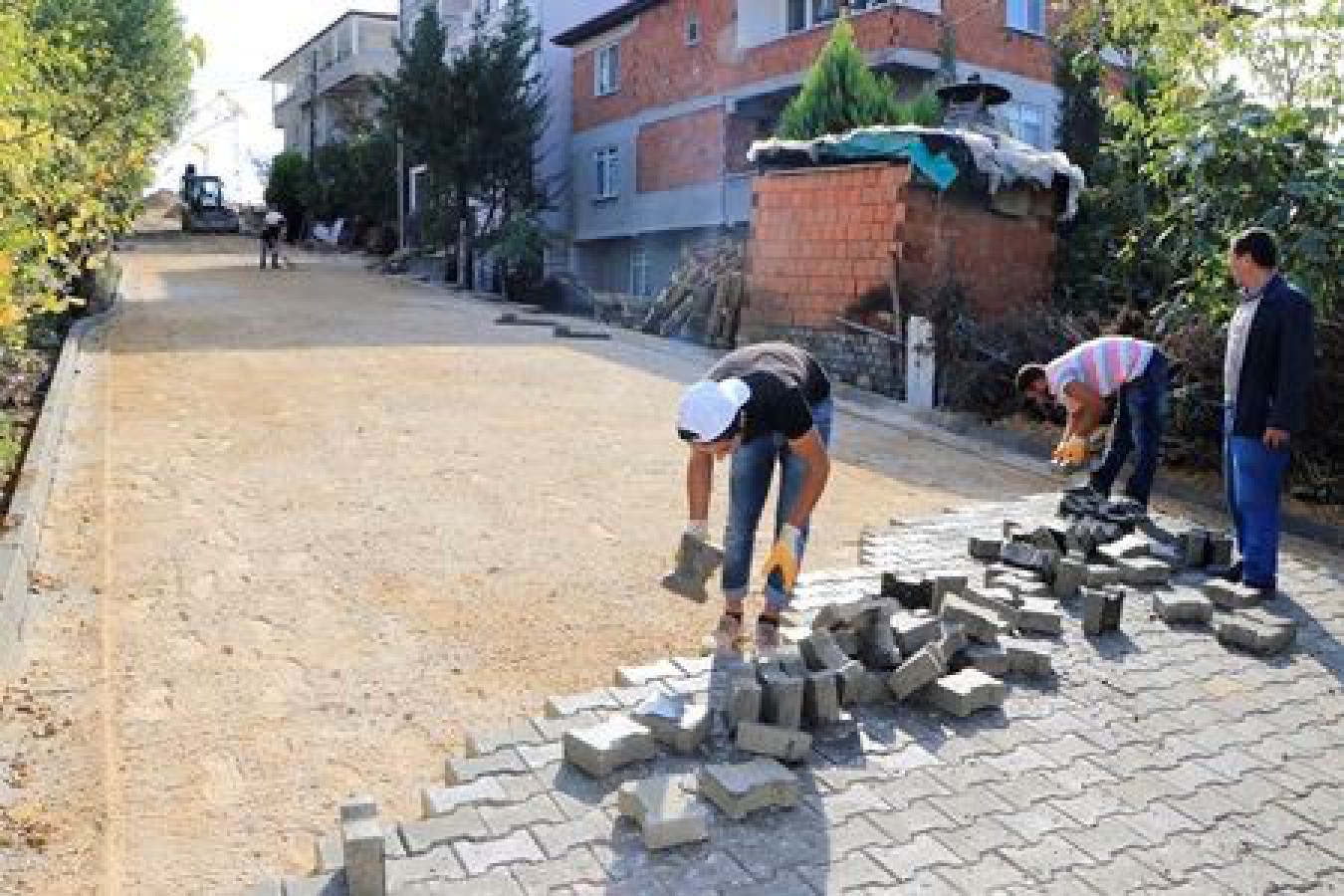 SEYRANTEPE MAHALLESİNDE ÇALIŞMALAR ARALIKSIZ DEVAM EDİYOR