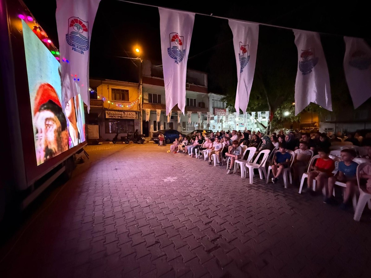 SİNEMA KEYFİ ELMALIK KÖY MEYDANINDA