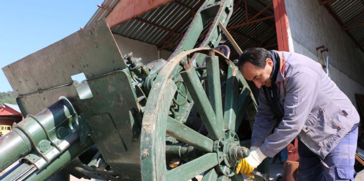 Tarihi Top Arabası Bakıma Alındı