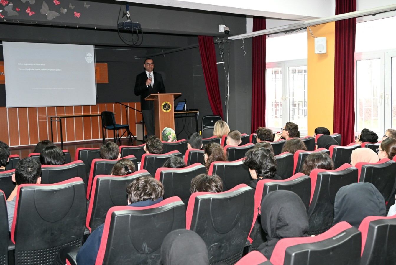TERMAL FEN LİSESİ’NDE İKLİM DEĞİŞİKLİĞİ KONFERANSI DÜZENLENDİ