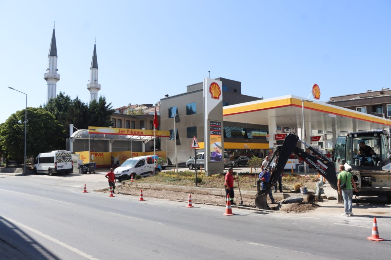 TONAMİ MEYDANI’NDA YOL GENİŞLETME ÇALIŞMASI